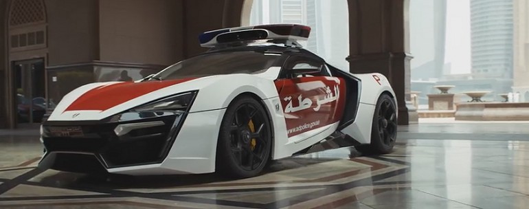 Policja w Abu Dhabi wkracza w nową erę: Robocop