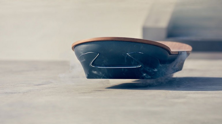 Lexus zaprezentował deskolotkę – Hoverboard