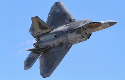 F-22 Raptors stacjonują już w Europie