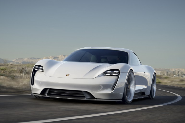 Porsche E Concept dużym rywalem dla Tesla 