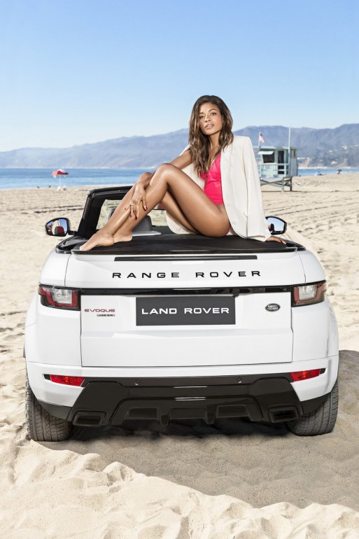 Naomie Harris i Range Rover Evoque Convertible