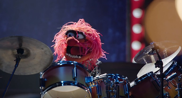 The Muppets - bitwa perkusistów - Dave Grohl i Zwierzak