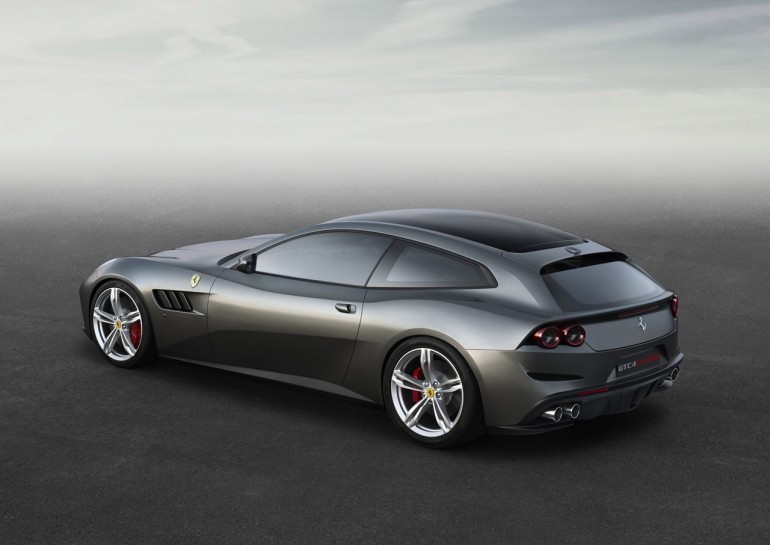Ferrari nowy model GTC4Lusso