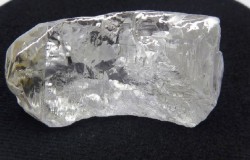 Znaleziono diament 404 karatowy o wartości 12 mln euro