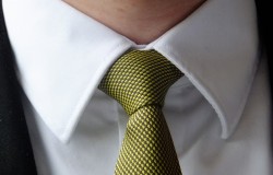 Jak wiązać krawat. Musisz to wiedzieć.